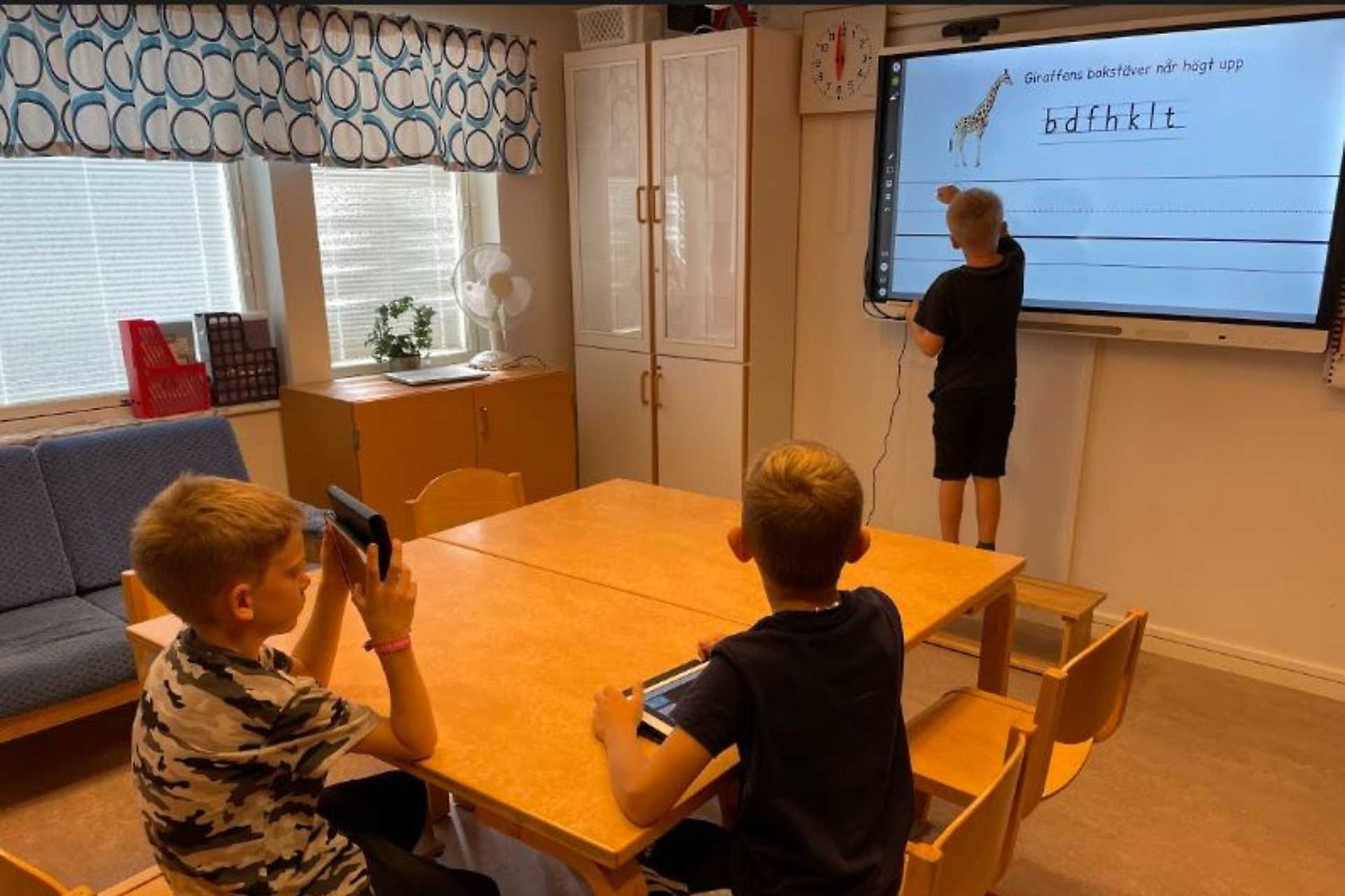 Speciallärare Therese Lennhager skapar en varierad undervisning med Lumio och SMART Board